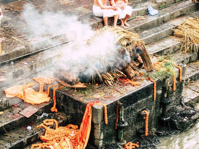 搬尸工招聘是真的吗(搬尸工招聘信息)插图2 搬尸工招聘是真的吗(搬尸工招聘信息)插图2