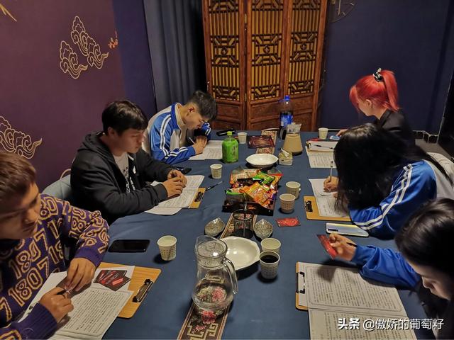 剧本杀隐藏着灰色产业（剧本杀存在着的行业乱象）-春生副业网 
